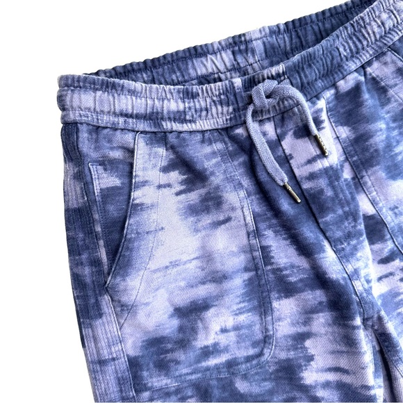 Athleta Pants - Athleta Farallon Printed Jogger track pants leisure travel blue camo crop 6